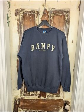 Y2K Vintage Banff Canada Navy Crewneck Sweatshirt Unisex M Canadiana Souvenir